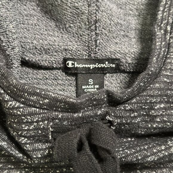 CHAMPION Sweatshirt - Picture 2 of 5